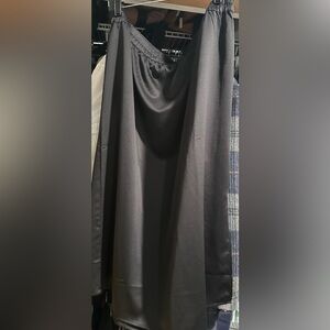 Brand new Gap skirt. Midi black